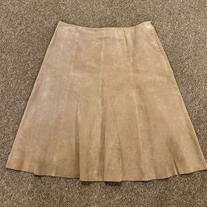 Daisy Fuentes genuine suede skirt. Size 10. Gorgeous and well made. Side zipper